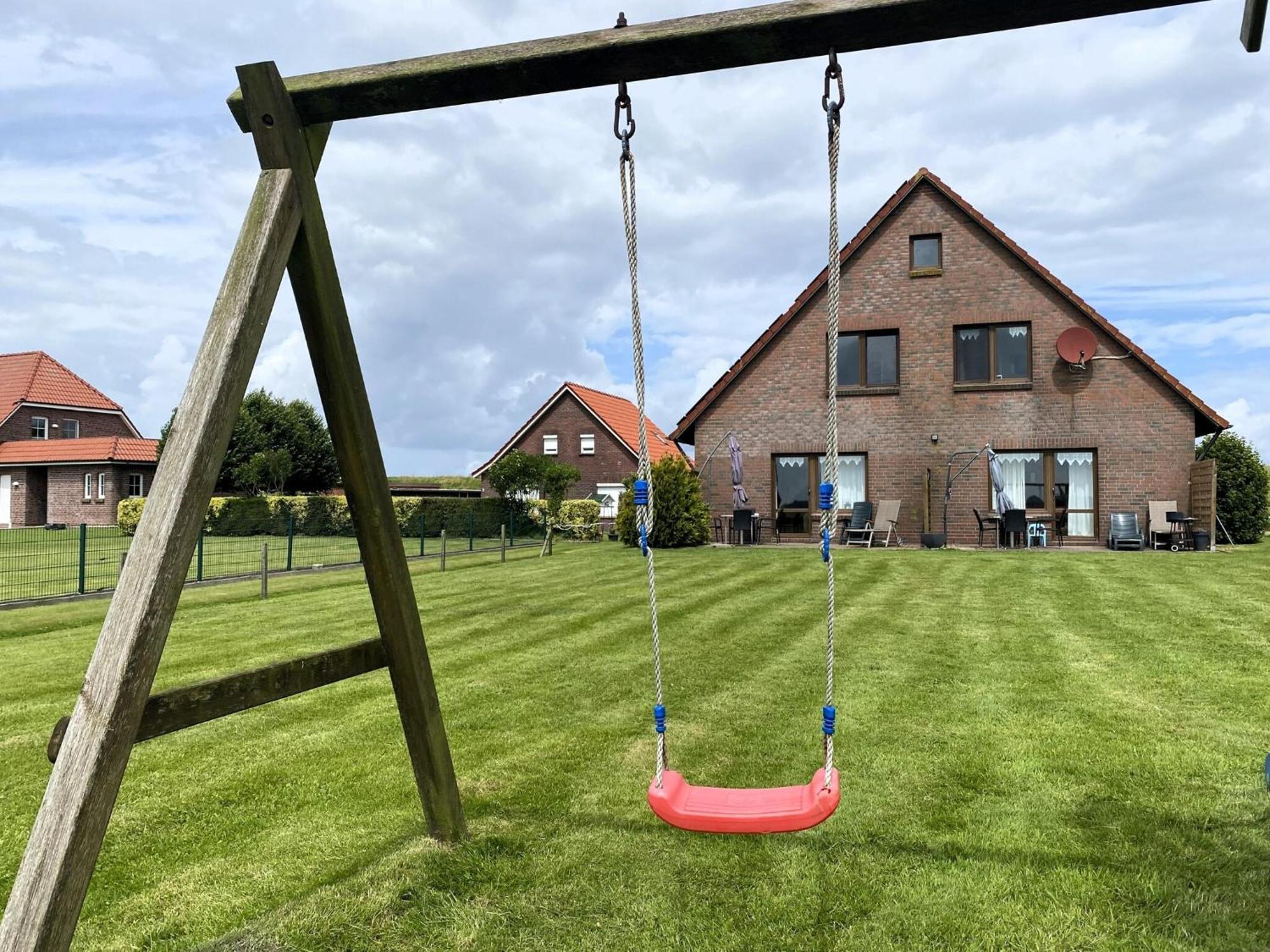 Spacious Apartments With Private Terrace Near The North Sea Dike Nessmersiel Exterior photo